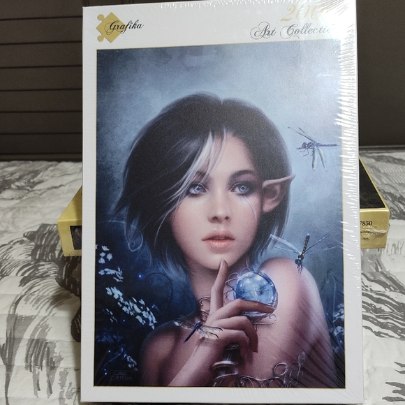 Grafika Art Collection Other - Cris Ortega 2000-pc Fantasy Puzzle - The Curse Of The Dragonfly